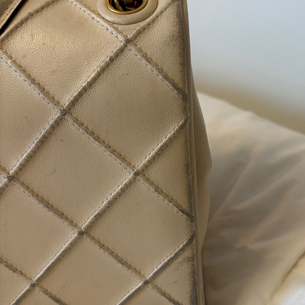 Tory Burch Fleming Used Soft Flap Fleming Bag in New Cream w/ Dust Bag Included - Picture 8 of 12